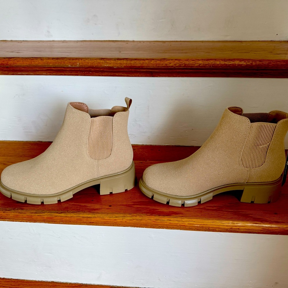 Brand new athleftit boots